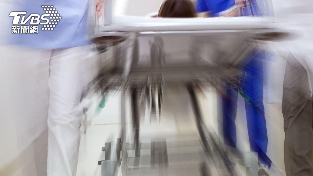 老翁心臟病發送醫。(示意圖/Shutterstock達志影像)