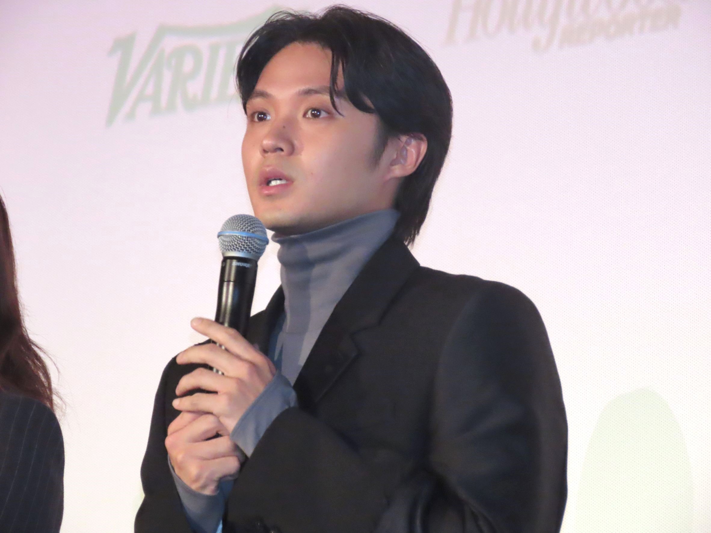 磯村勇斗指出這回角色相當具有挑戰性,讓他找了許多人討論該如何詮釋。(圖/鏡週刊)