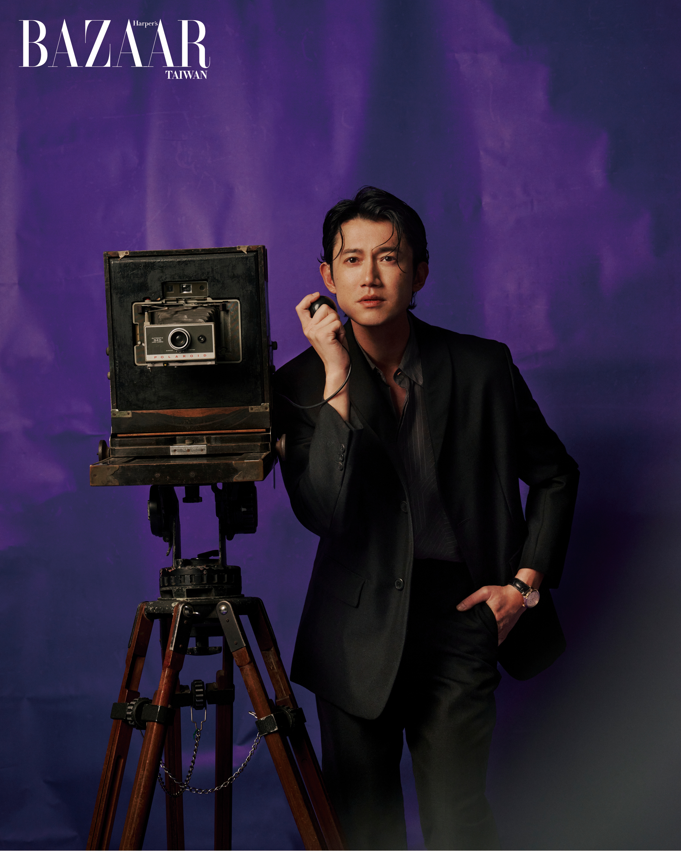 吳慷仁分享40歲的心境。(圖/《Harper’s BAZAAR MEN》提供)