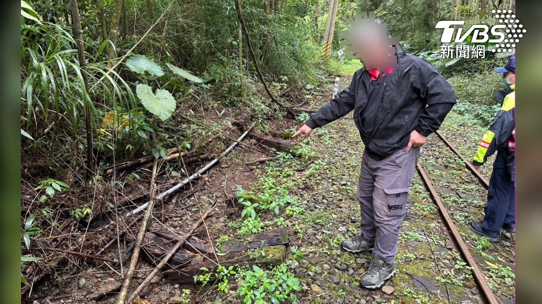 阿里山林鐵置放路線旁鋼軌遭竊