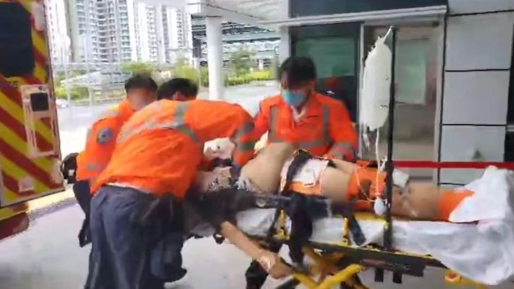 香港迪士尼2計程車相撞 一男司機重傷昏迷送醫不治