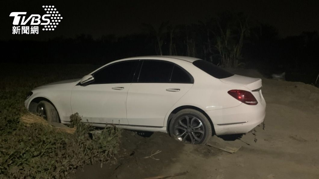 彰化通緝犯刁車竟找警幫忙 身分曝光竟開槍、子彈擦過員警頭皮