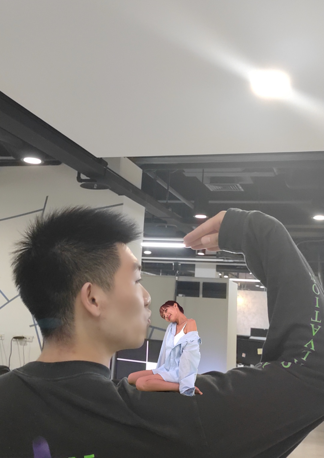 沉浸式寫真可與林襄同框。(圖/HTC VIVE ORIGINALS提供)