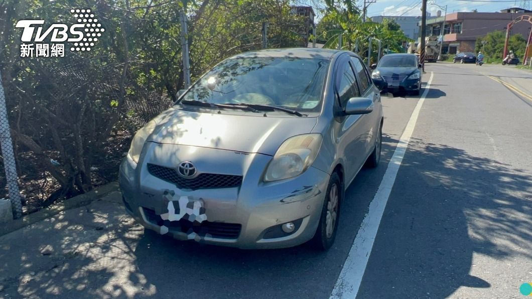 遭竊小轎車2小時後回到原處。(圖/TVBS)