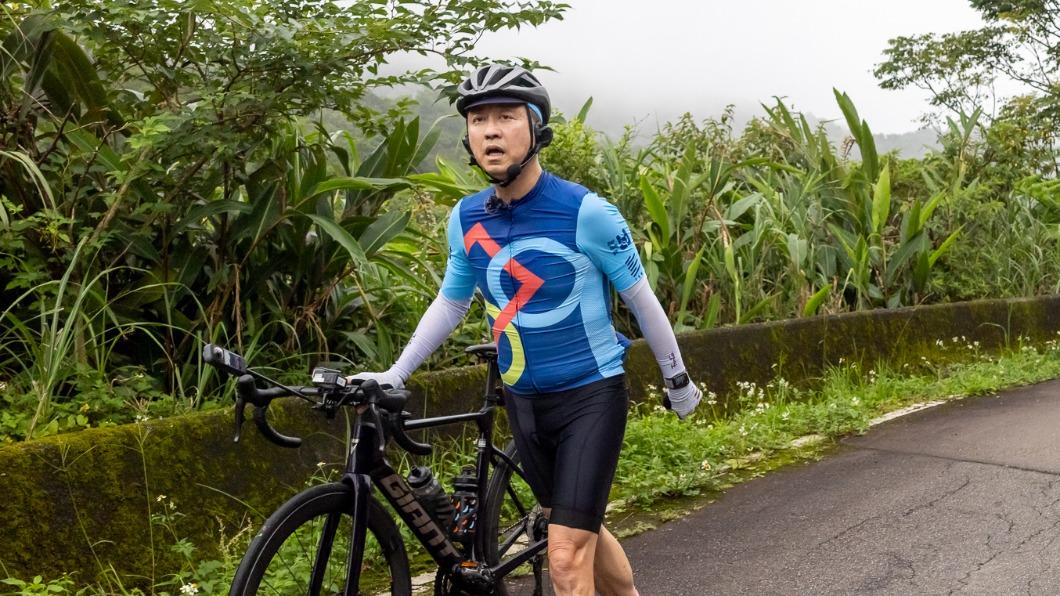 哈林放棄了!單車環島又出事 卜學亮爆「有人摔車」緊張慌了
