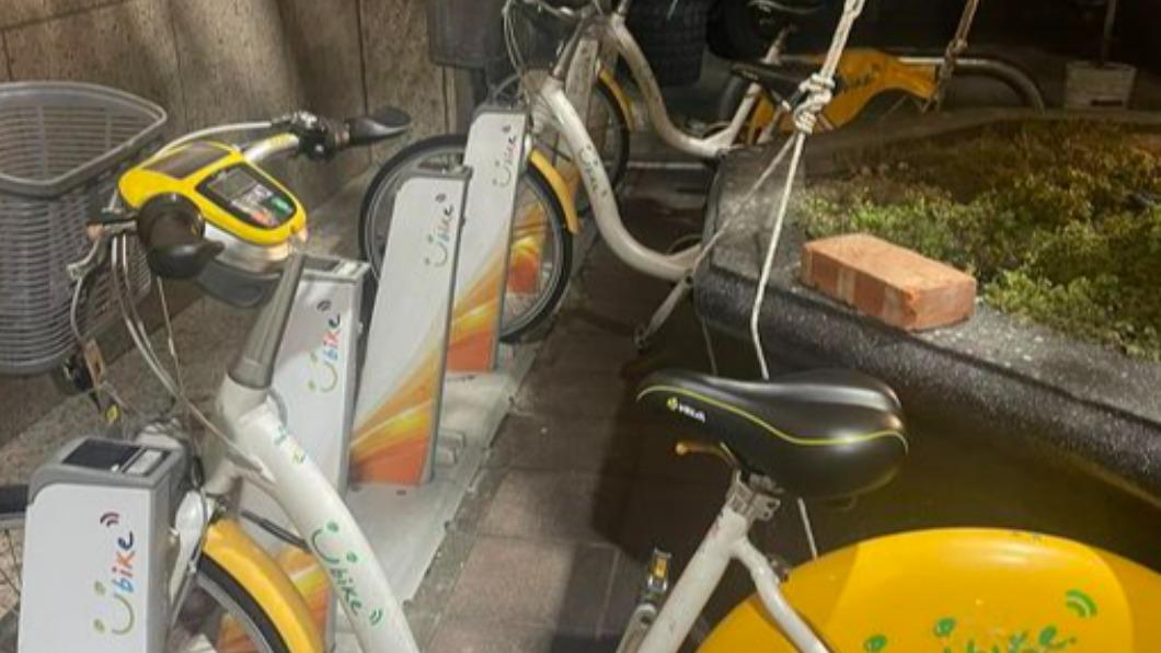 囧!Ubike app顯示還有2車位 他騎去驚見「大物」阻擋