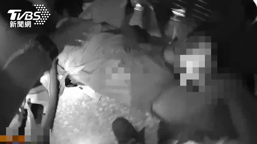 柯男犯案後1小時就被巡邏警方押逮捕。（圖／TVBS）