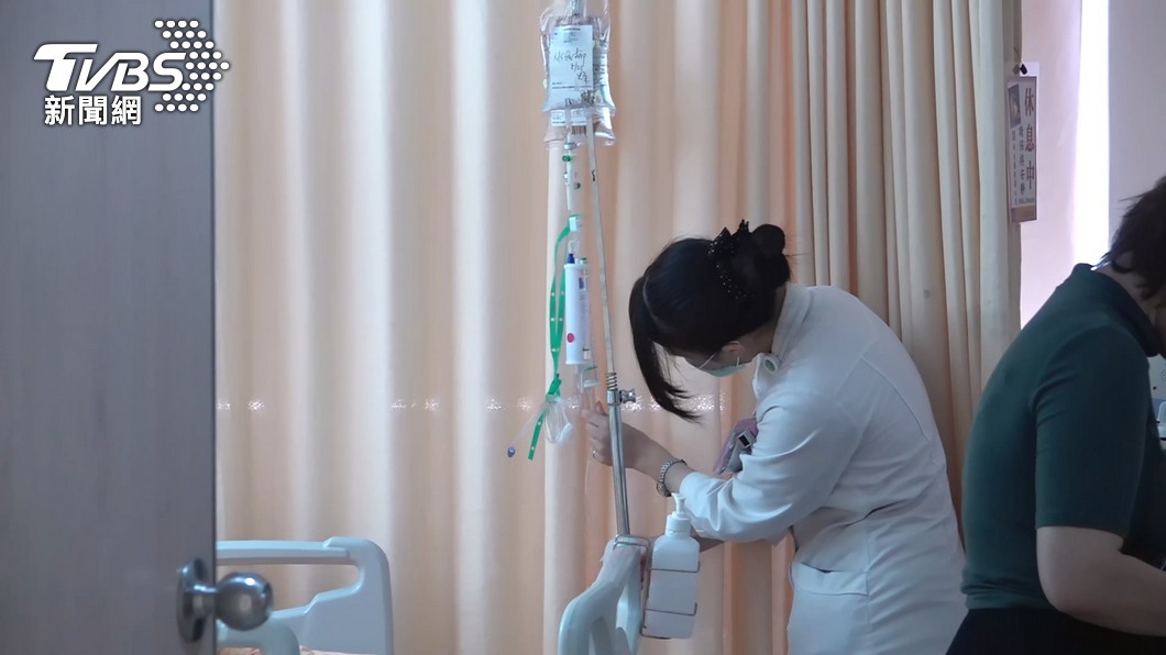 醫院護理師高壓、低薪問題造成影響。(圖/TVBS)