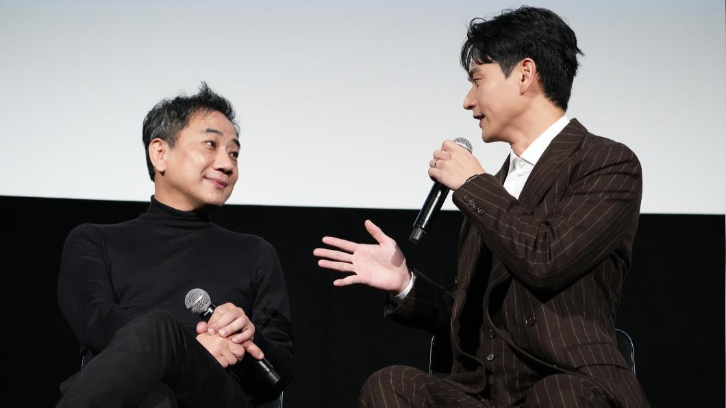 《老狐狸》導演蕭雅全(左)與劉冠廷出席映後QA。。(圖/東京國際影展提供)