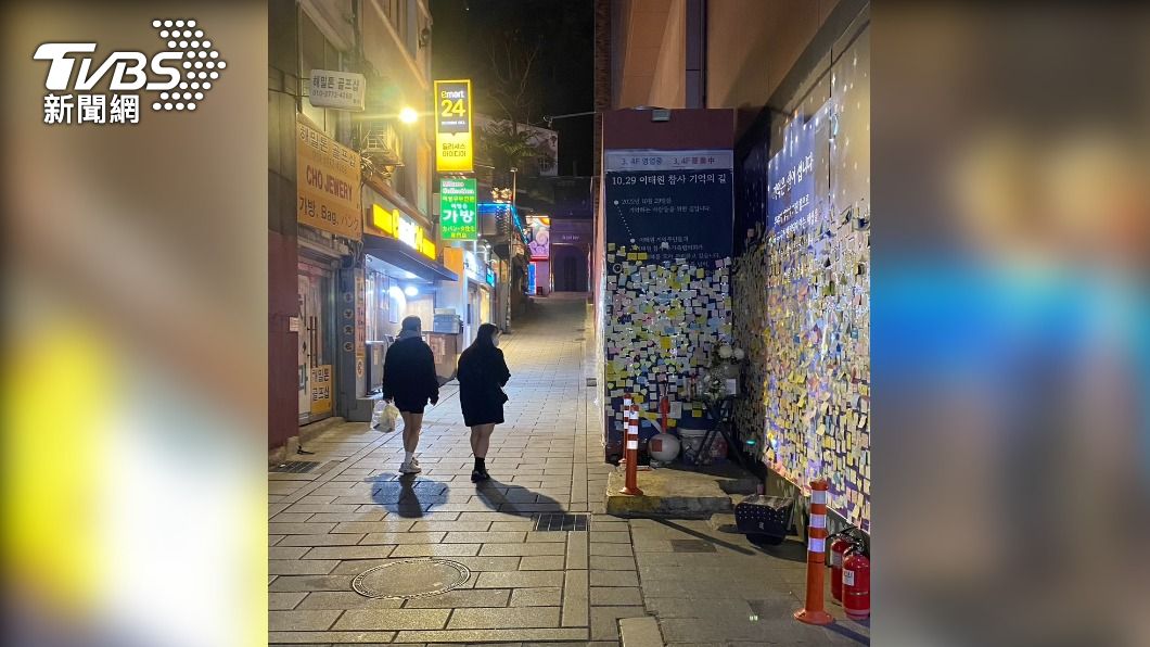 萬聖節超冷清!梨泰院貼滿哀悼紙條 年輕人改擠爆這處狂歡