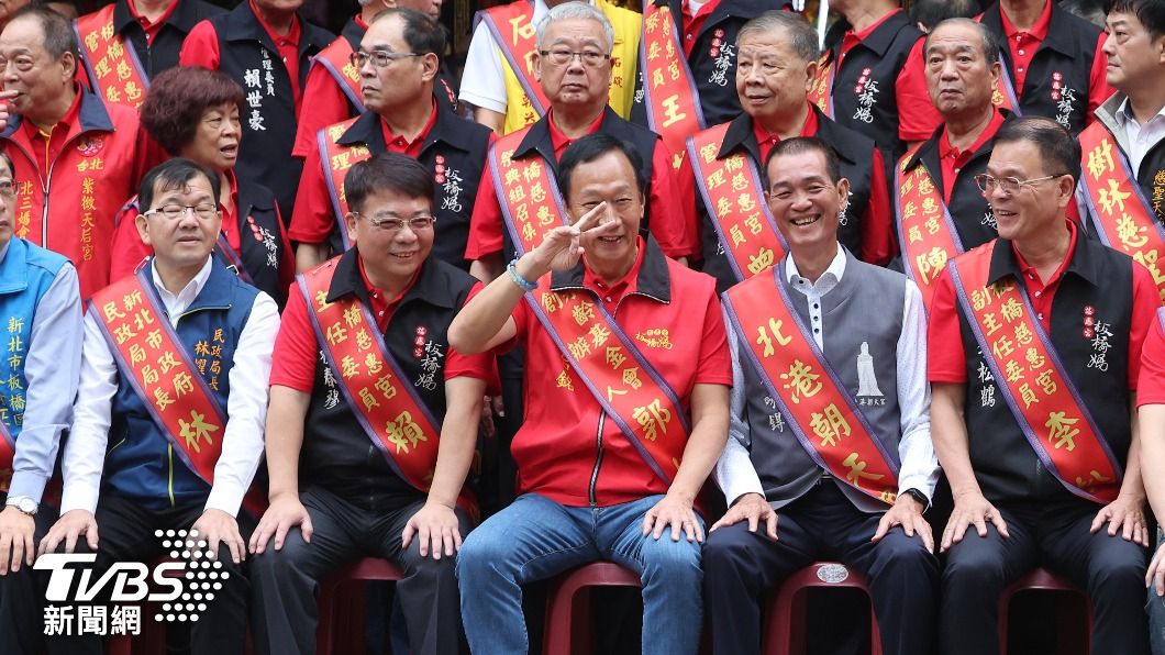 連署倒數4天！郭台銘向媽祖求3事　郭辦：朝「郭柯合」努力