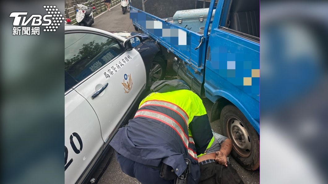陳男開車加速逃逸仍遭警方制伏。（圖／TVBS）