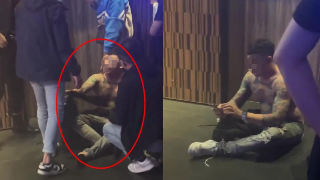 男子打到上衣都脫掉。（圖／翻攝自爆料公社）