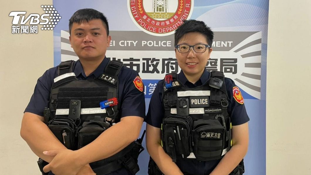 復興派出所警員劉明翰(左) 、方心(右)。(圖/TVBS)
