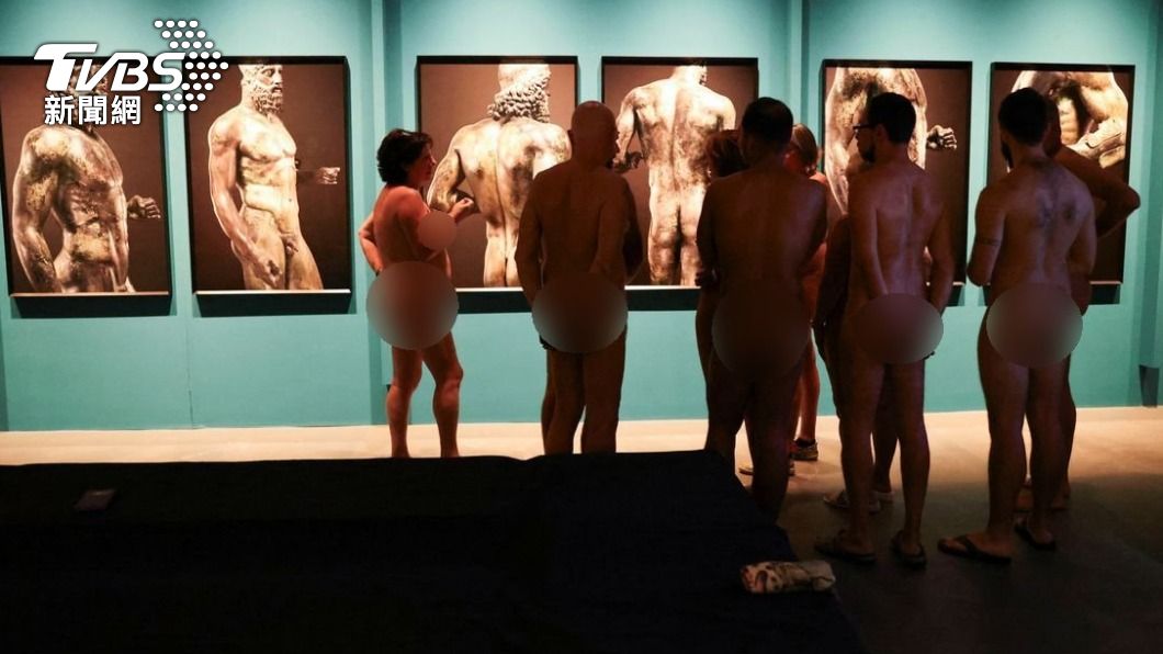 裸體戰士照片展西班牙登場　觀眾可全裸參觀「身歷其照」