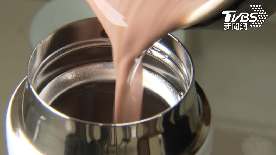 保溫杯裝咖啡「溶出重金屬」？　專家揭盲點：要趕快喝完