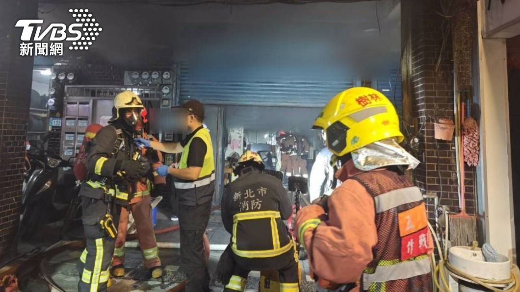新北土城洗衣店夜間起火狂燒 老闆慌逃:裡面有瓦斯