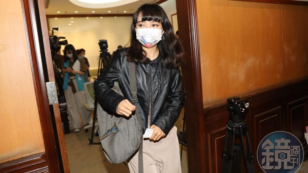 邱毅斷言落選「敗得很慘」 黃捷怒嗆:他多久沒在高雄了