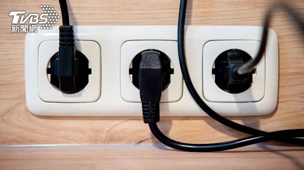 插座流綠液不是萬聖節惡作劇　小心電路故障引火災