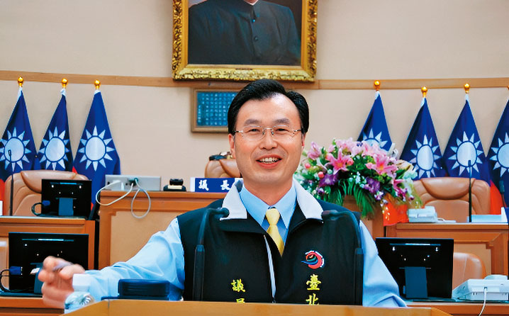 廖先翔的父親廖正良（圖）曾任新北市議員，但因涉嫌收賄遭判刑6年。（圖／翻攝自廖正良臉書）