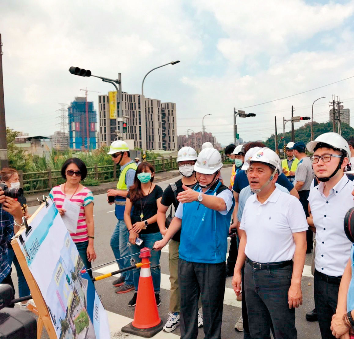 民眾指控廖先翔先前擔任議員助理時,利用會勘機會,向業者要錢。(圖/翻攝自廖先翔臉書)