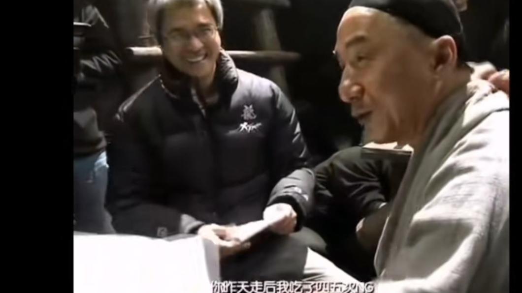 當年《新少林寺》的片段被網友挖出,成龍當時對劉德華爆粗口。(圖/翻攝自抖音)