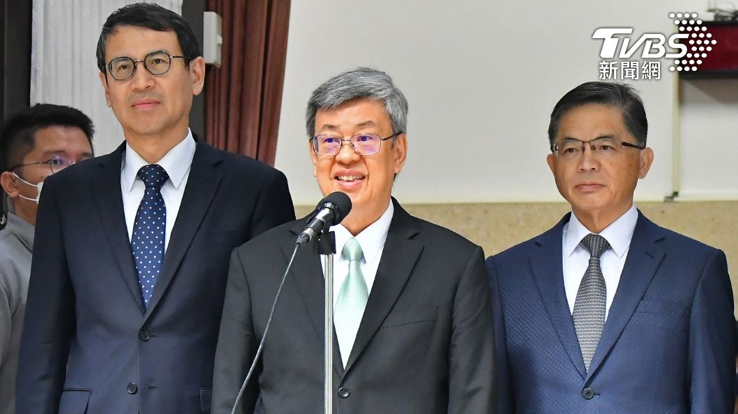 陳建仁昨赴立院備詢。(圖/行政院提供)