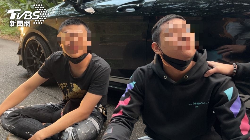 助陣的少年也被警方逮捕。(圖/TVBS)