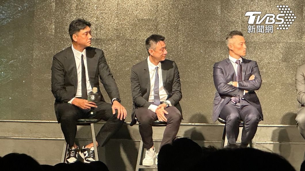 田壘在夢想家從球員一路到現在成為董事長,他笑稱「領帶有點緊。」(圖/張良瑜攝)