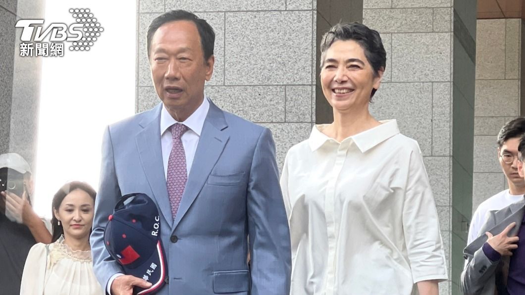 賴佩霞掛名「心理諮詢師」挨罰 首發聲喊:無蓄意違法之意圖