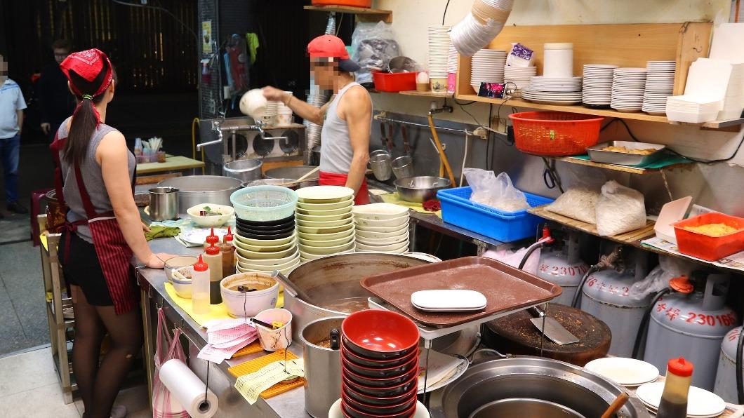 曾是女主管!甘願領早餐店「18K」嚇壞老闆 真相曝光超驚人