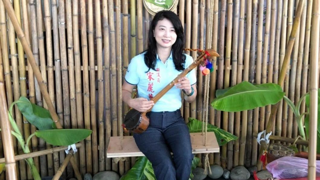 宋麗華曾是空姐出身,因嫁給第一任丈夫前立委蔡豪後也踏入政壇。(圖/宋麗華臉書)