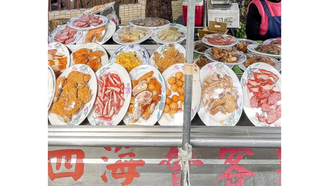 監所附近都會有專門烹製會客菜的店家。(圖/翻攝自Dcard)