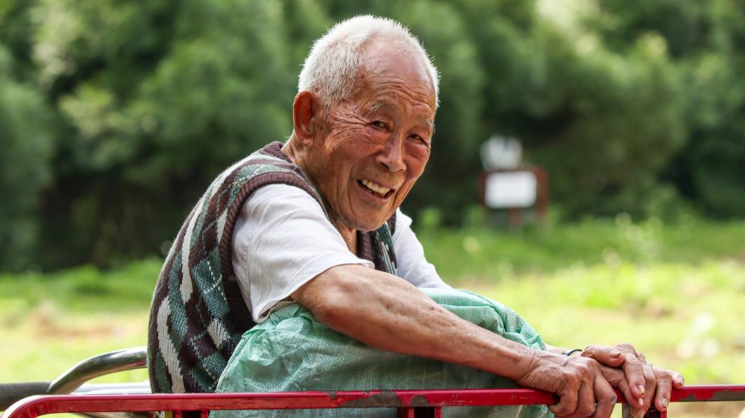 《山道猴子》真人版早就有?苗栗98歲耆老狂飆農車!目擊者嚇瘋
