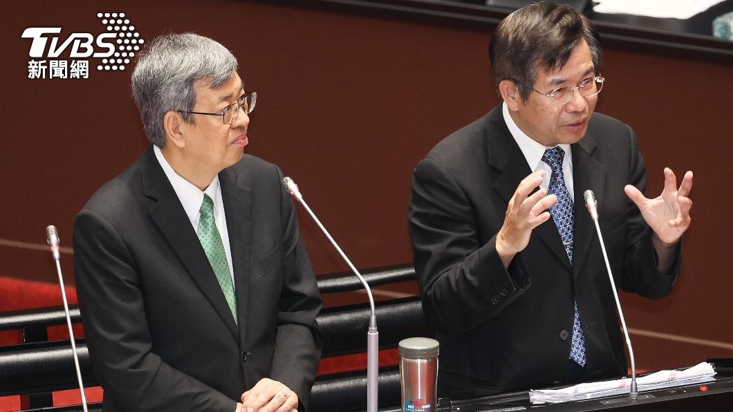 行政院長陳建仁與教育部長潘文忠。（圖／中央社）