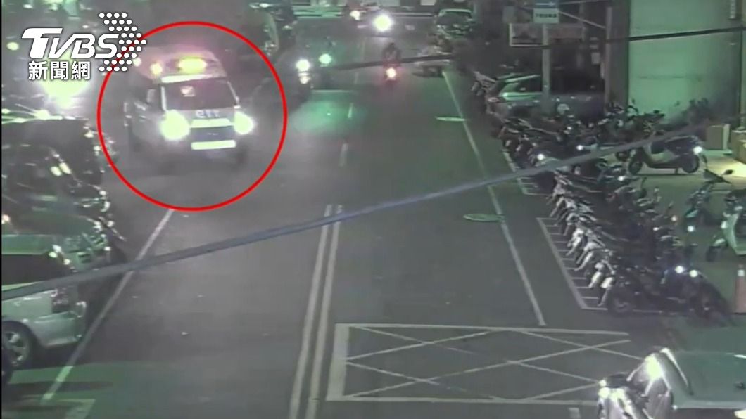 救護車出勤卻遭人竊取救護器材。（圖／TVBS）