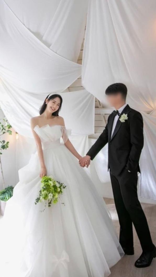 兩人傳喜事才半年就分開了。(圖/翻攝自鄭珠妍IG)