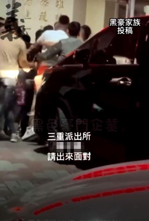 男子不斷飆罵髒話罵警。(圖/翻攝自黑色豪門企業)