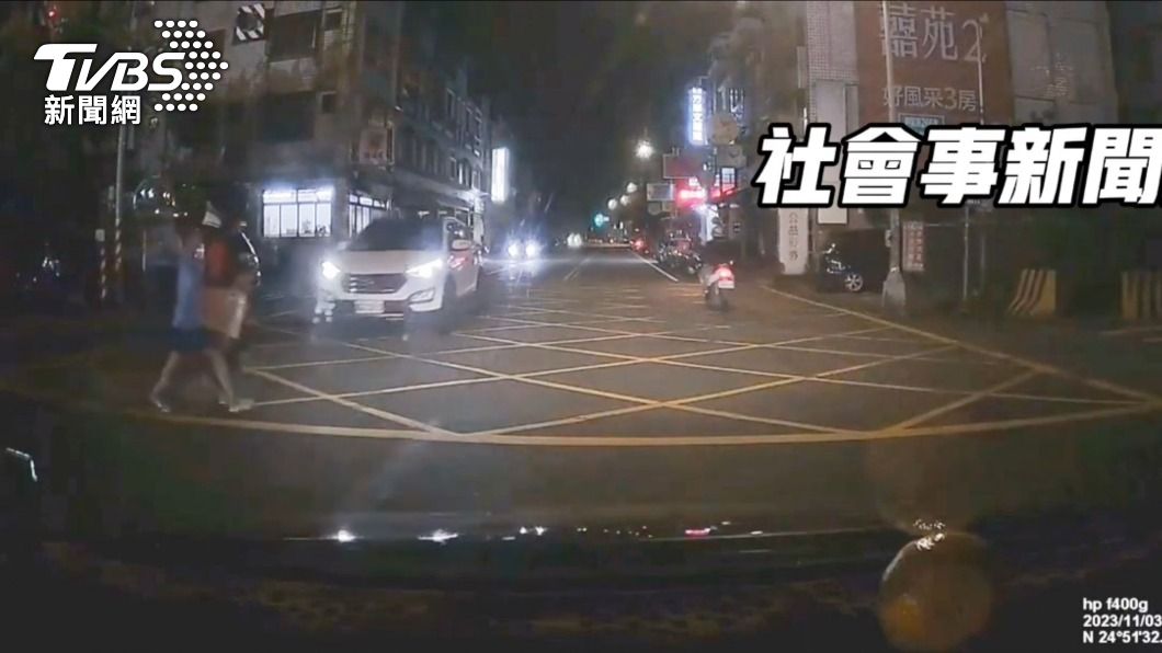 行人帝王條款沒了?! 一家3口未走斑馬線挨撞 桃警開罰行人