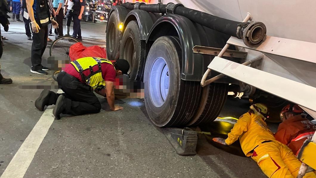 屏東聯結車行駛禁駛路段擦撞腳踏車 騎士卡輪下身亡