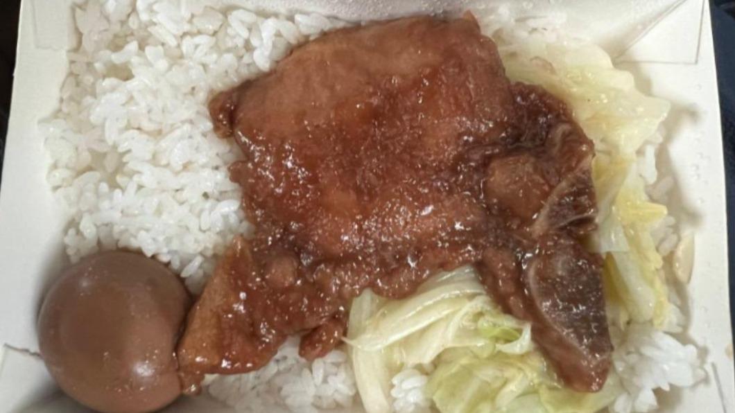 吃便當習慣突然改了!護理師「一律先吃排骨」 背後原因藏洋蔥