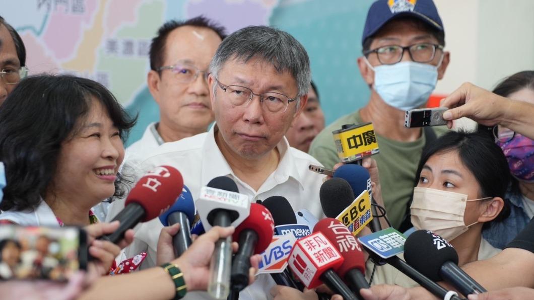 柯P被問「徐春鶯」惱怒嗆學生 綠酸不是愛直球對決