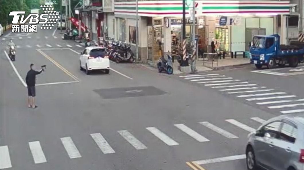 站馬路持水彈槍「開槍打鳥」嚇壞路人 男瞎扯:幫朋友找鸚鵡