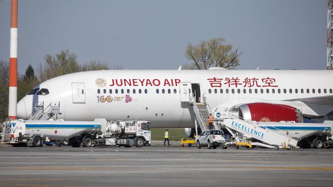 班機最後平安降落,乘客已被警方刑事拘留。(示意圖/shutterstock達志影像)