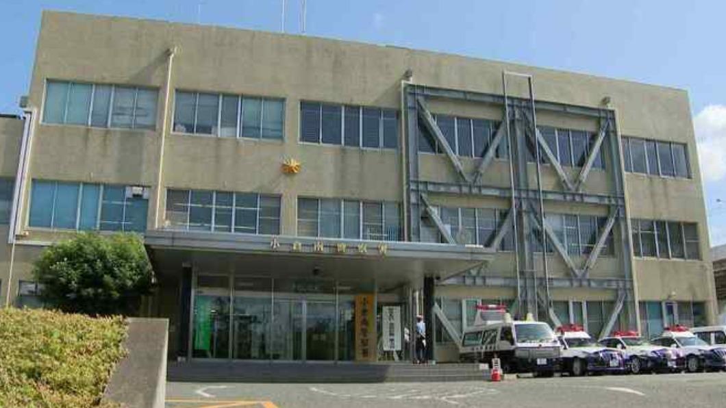 日本北九州市小倉南警察署。(圖/翻攝自RKB每日放送)