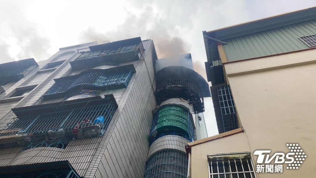 魯過頭燒起來了!高雄公寓廚房火警 疑屋主滷豬肉忘關火