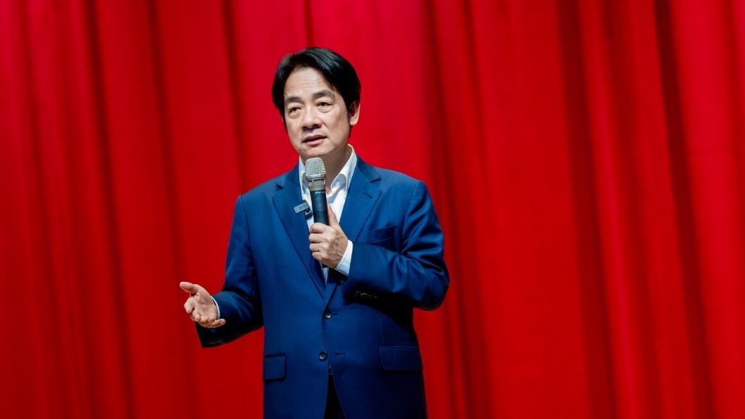 賴清德今(7日)晚間回到台南,受邀出席成大、南一中、南科實中學等多校學生自治團體舉行的講座活動。(圖/賴清德競辦提供)