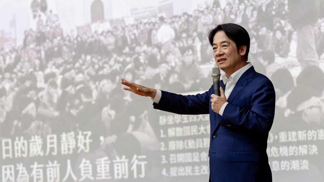 賴清德回母校演講 學生圓夢「幫母要到時隔八年的簽名」