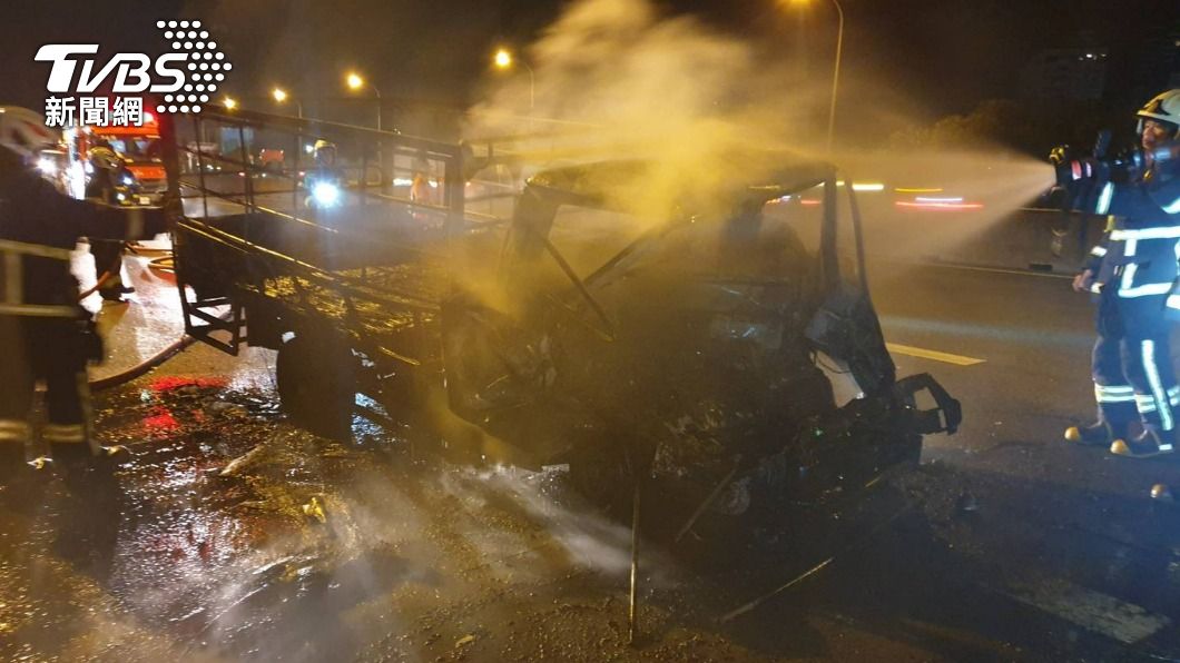 國1死亡事故!小貨車追撞油罐車「成火球」 駕駛葬身火海