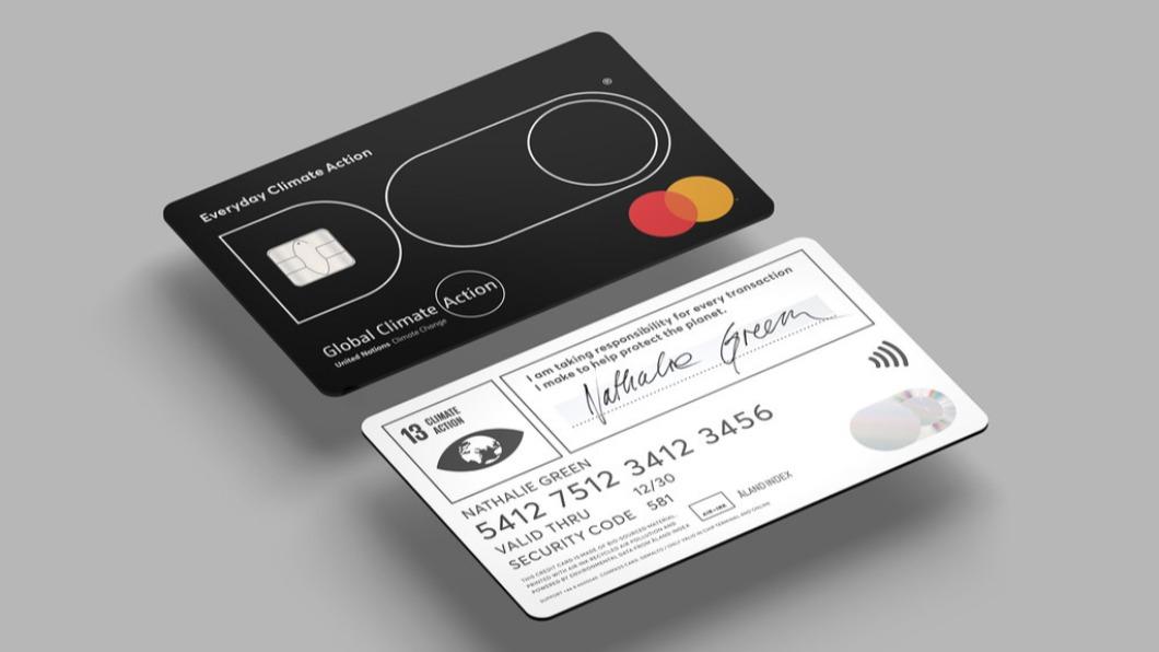 萬事達卡在2019年推出「全球首創以碳排放為限制的卡片」。（圖／Mastercard　官網）